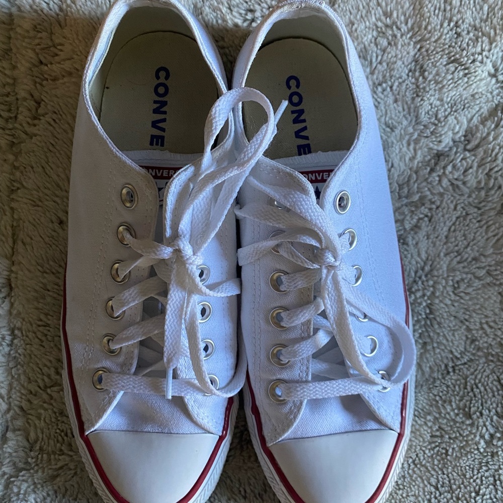White low top converse